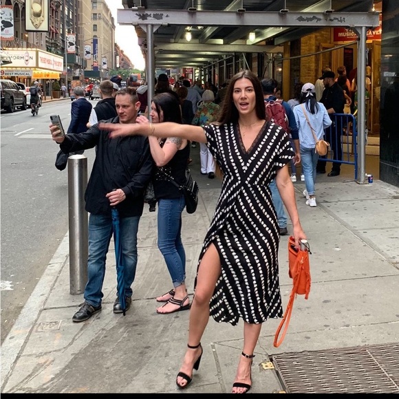 MAJE Daisy Dress. - Picture 5 of 9